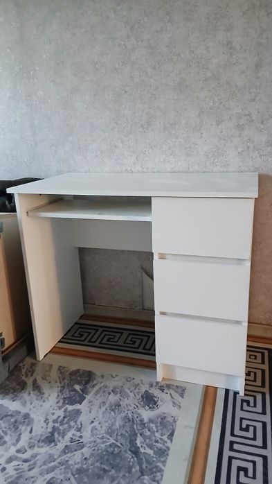 Стол компьютерный