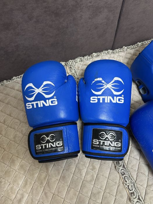 Шлема и перчатки боксерские