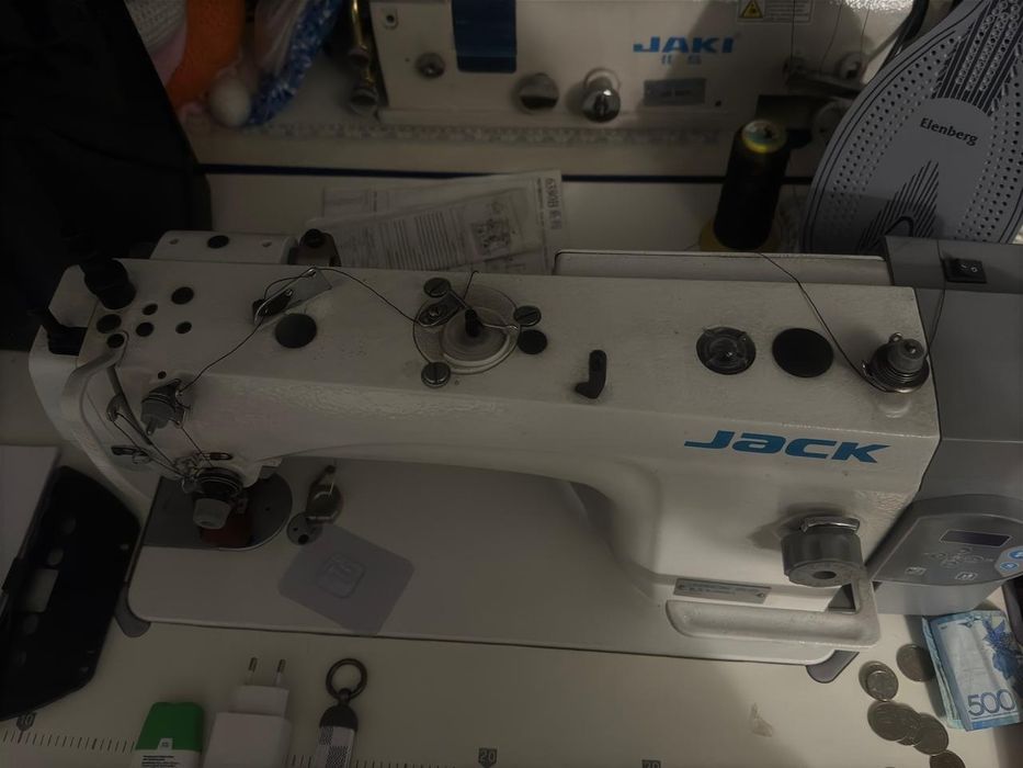 Продам швейная машина