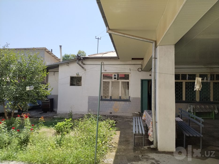 Продам Участок 5 комнат гороод Янгиюль