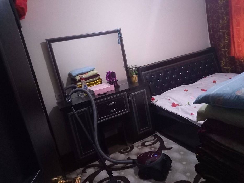 Сдаётся 2х комнатная квартира
C обстановкой  
В горде Алмалыке