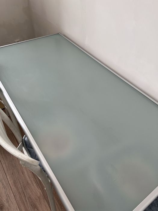 Продам кухонный стол