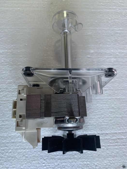 Pompa apa masina cuburi de gheata diferite marci si modele noi