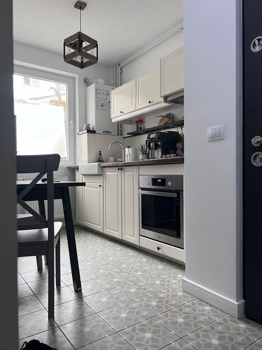 Inchiriez apartament 2 camere central