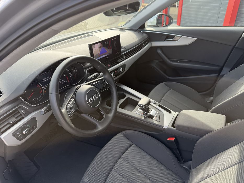 Audi A4 2023 2.0 TDI Automat / / Matrix / / Camera