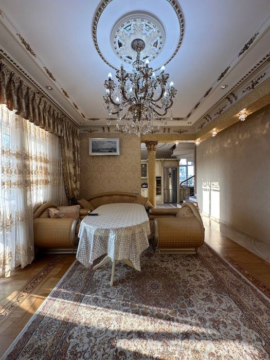 Продаётся 3 комнатная квартира на Ойбеке