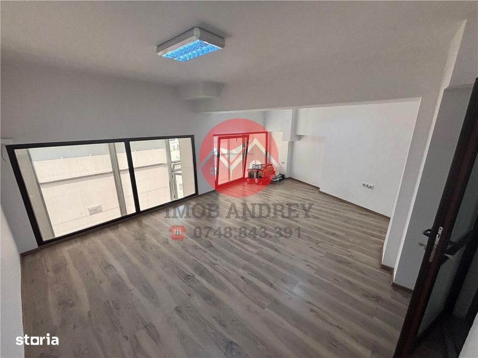 Spatiu comercial central 104 mp de închiriat – vad excelent, parcare
