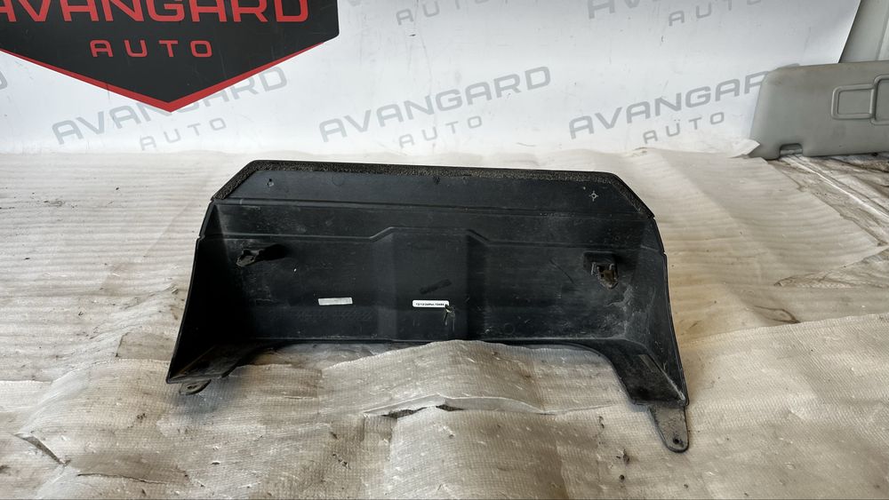Land Cruiser 250 24- капачка на теглич