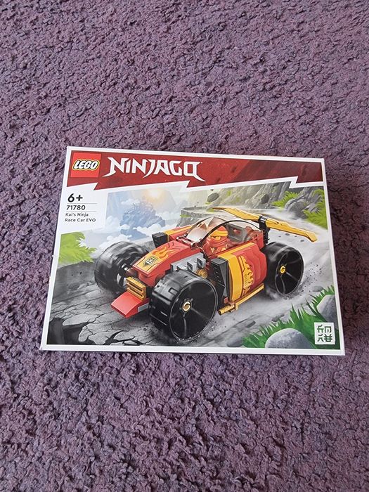 Vand seturi de lego la jumătate de pret