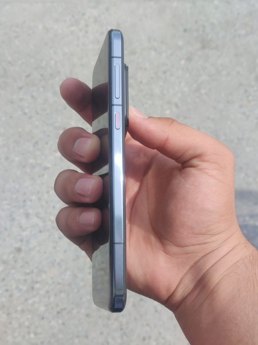 Honor magic 7 rsr 




Honor Magic 7 RSR 
PORSCHE DESIGN 
16/512gb
S