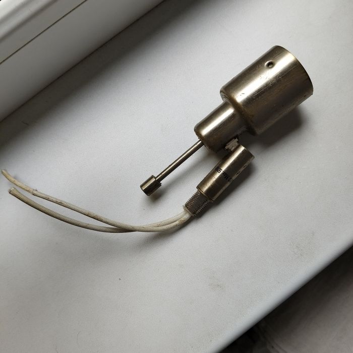 Ștecher ceramic tub dulie priza