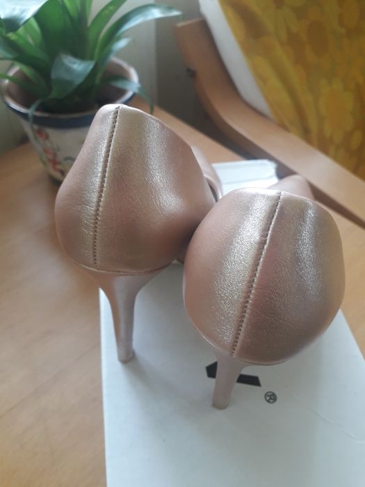 Pantofi stiletto aurii mar 36