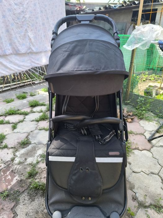 Продам прогулочную коляску