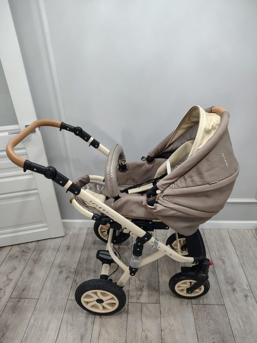 Продам детскую коляску