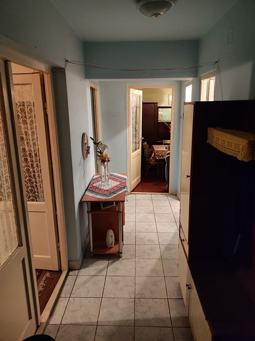 Apartament 3 camere, decomandat, parter