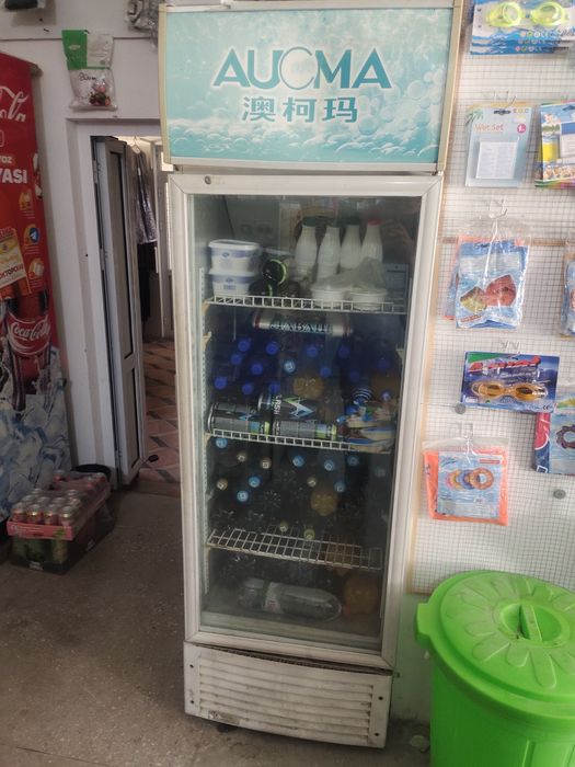 Стойка Витрина холодильник