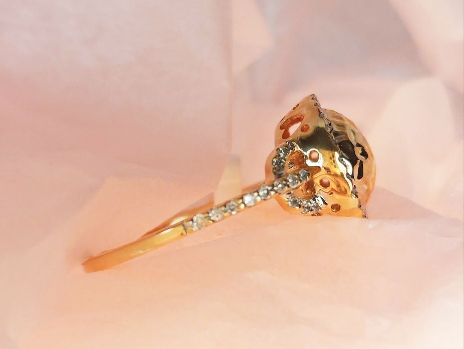 Оригинальное золотое кольцо