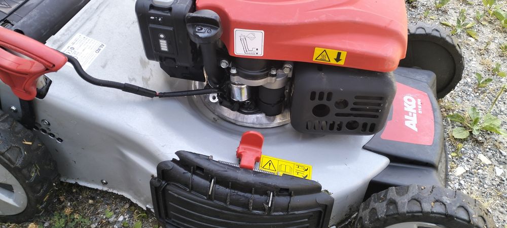 Mașini de tuns gazon