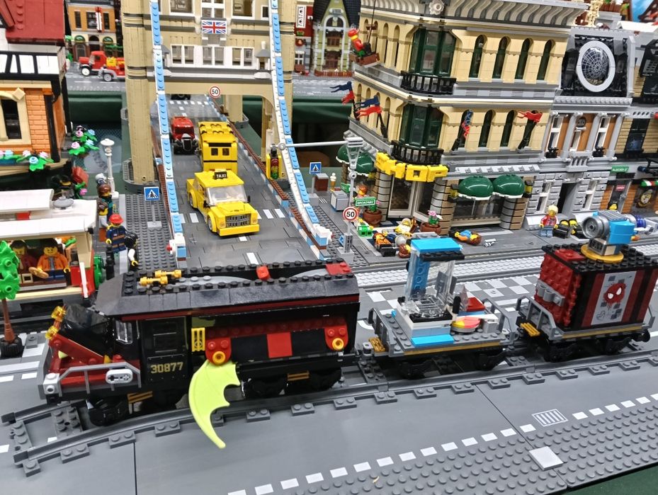 LEGO Trenul expres al fantomelor