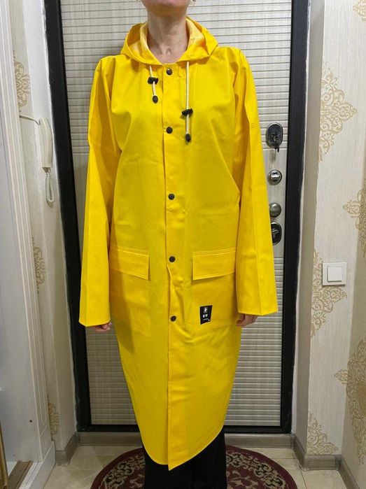 Шуба, пуховики, водозащитные плащи