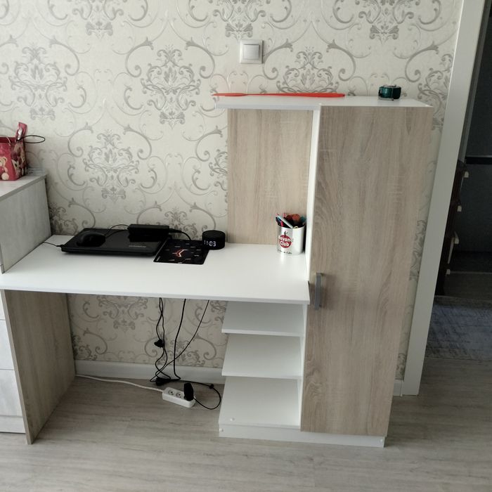 Продам стол сол шкафчиком