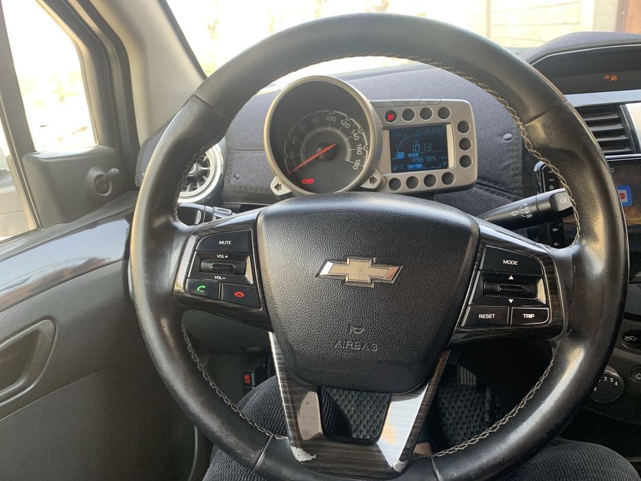 Spark 2012 avtomat Banki bor