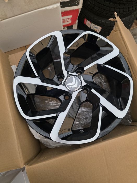 Jante de aliaj pentru Peugeot-citroen pe 15 marca silver line