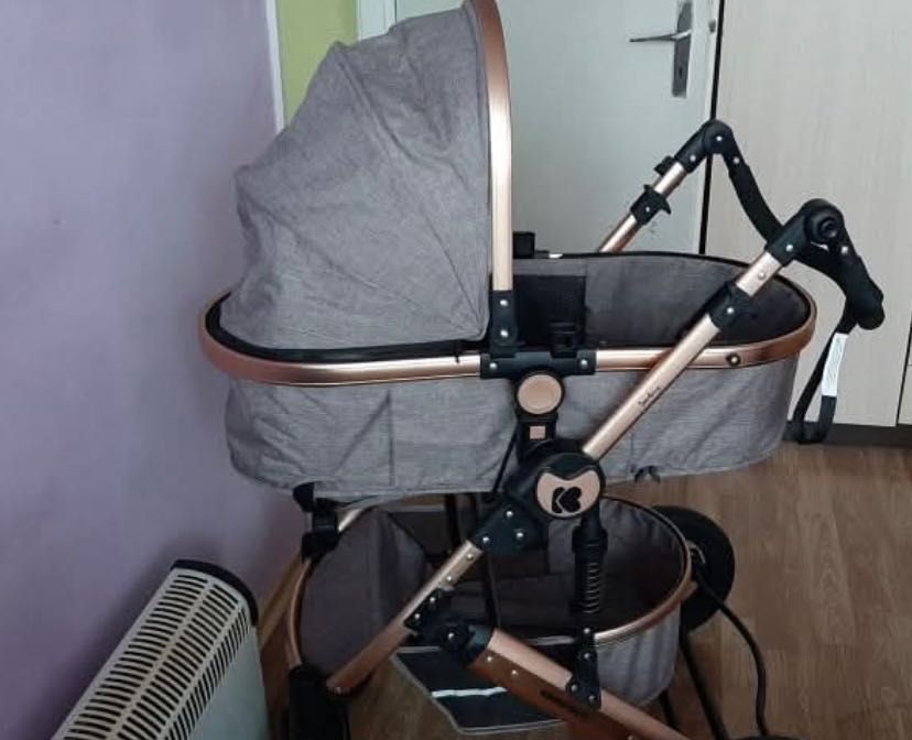 Бебешка Количка.