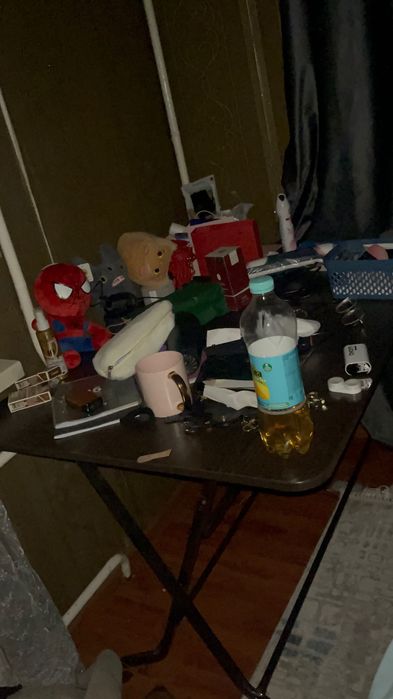 Продается стол черный