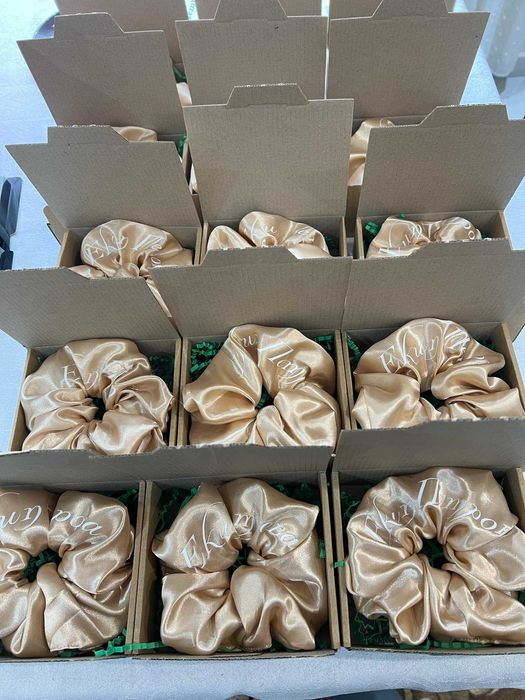 Скрънчита - подарък за моминско за кума, шаферка, булка, фирмено парти