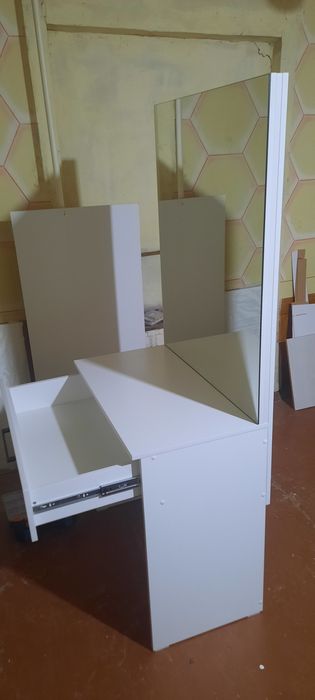 Скидка трюмо с лампами