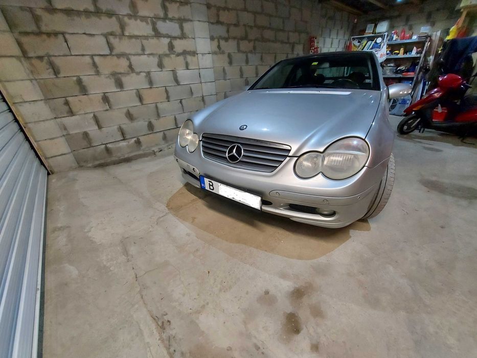 Продавам Mercedes -Benz C230 Kompressor- 192k.c.