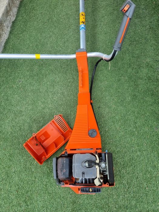 Motocoasa  Profesionala Husqvarna 240R, 40cc, 2.4 cai putere, benzină, similara stihl