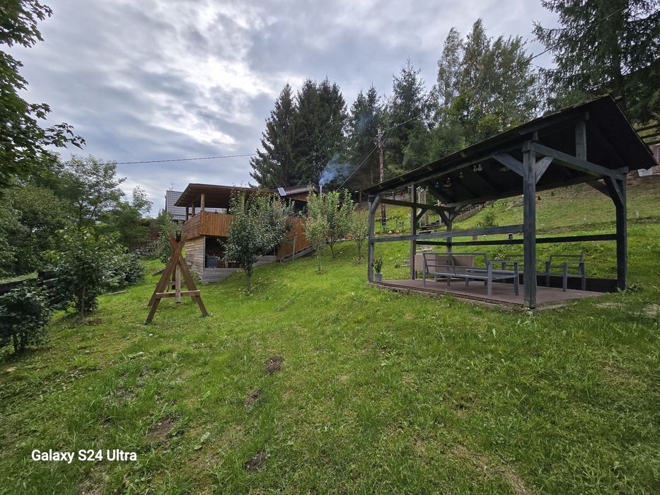 Vând cabana la munte