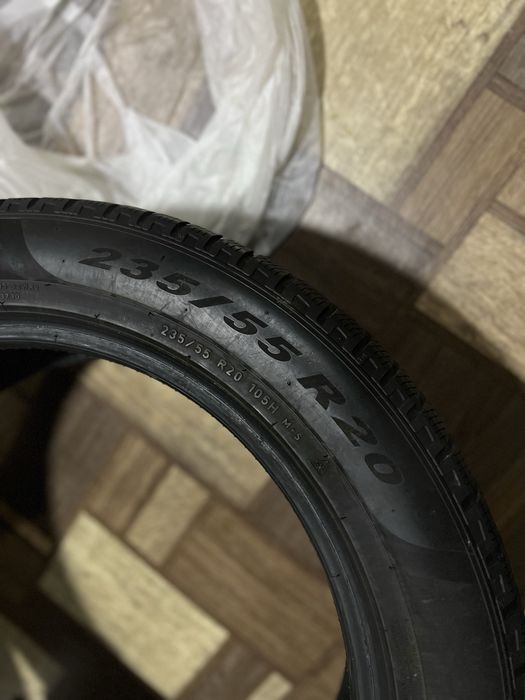 Зимние шины липучка Pirelli 235/55/20