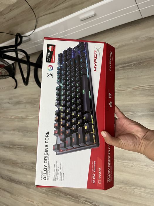 клавиатура HyperX