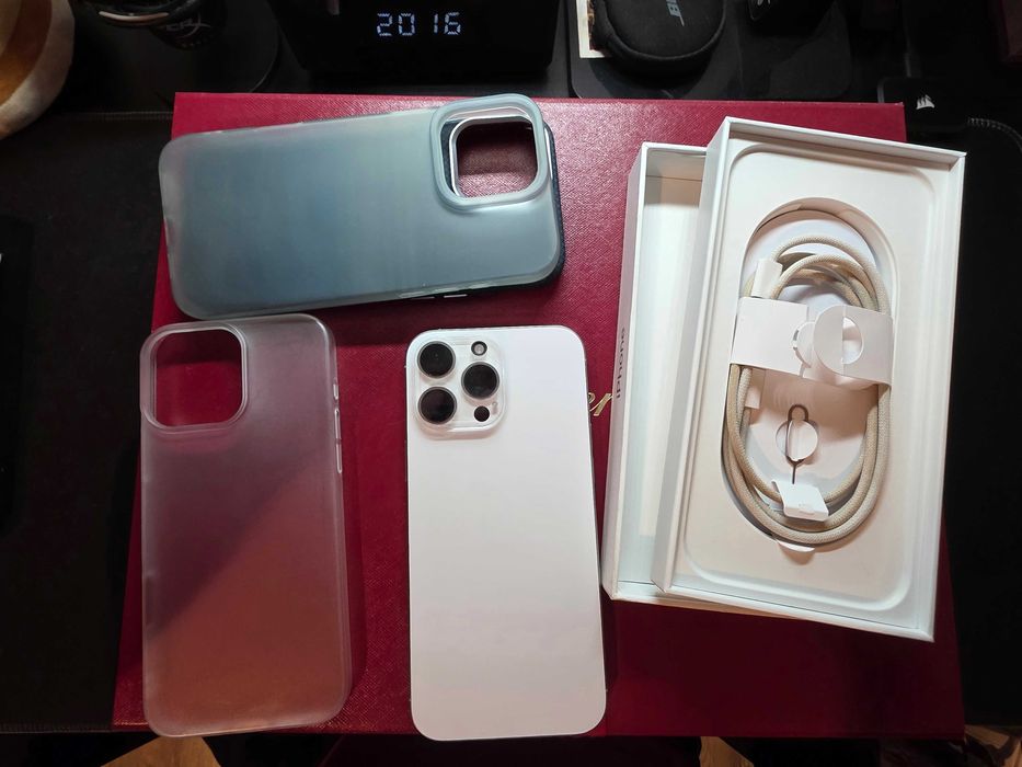 iPhone 16 Pro Max White Titanium stare perfecta