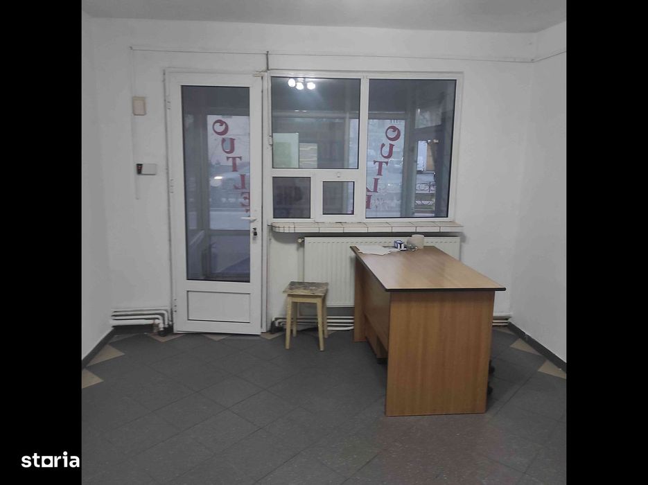 Spațiu comercial, str. George Enescua-Craiovita,, 84mp.