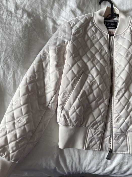 Guess - дамско яке