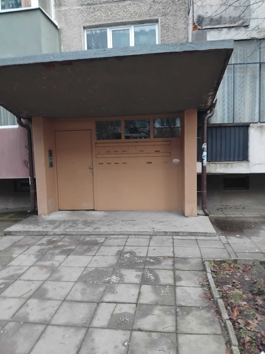 Почиствам жилищен вход спешно