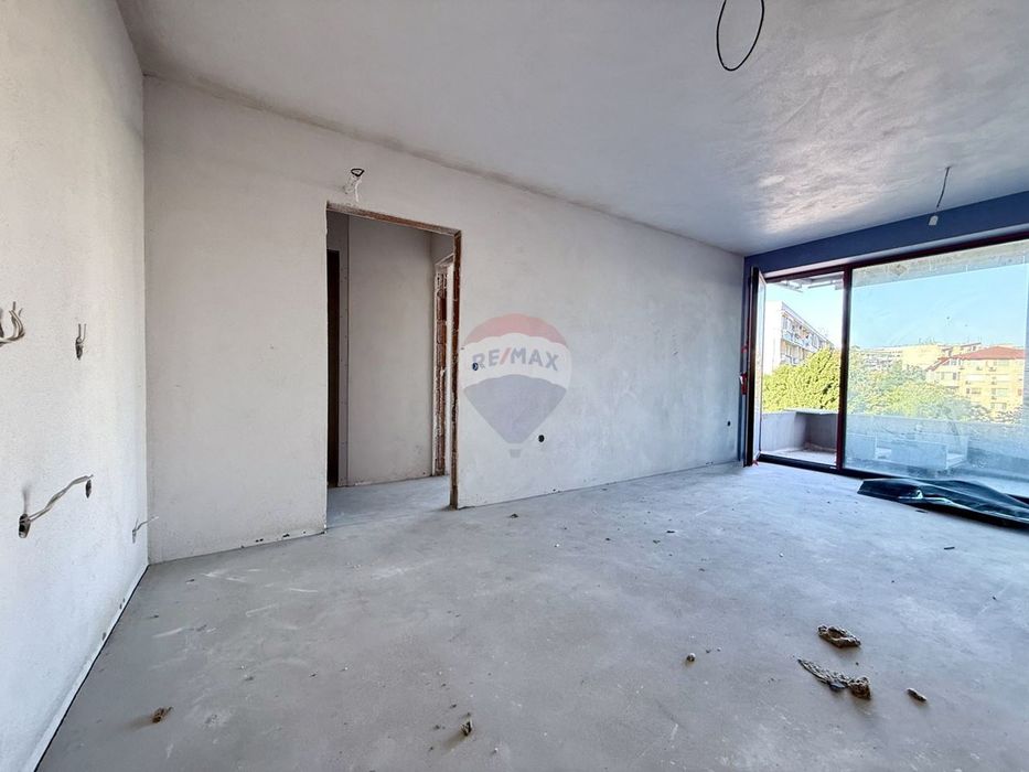 Продава се Тристаен апартамент в Варна, Чайка - 89 кв.м за 2809 €/кв.м - Снимка #1