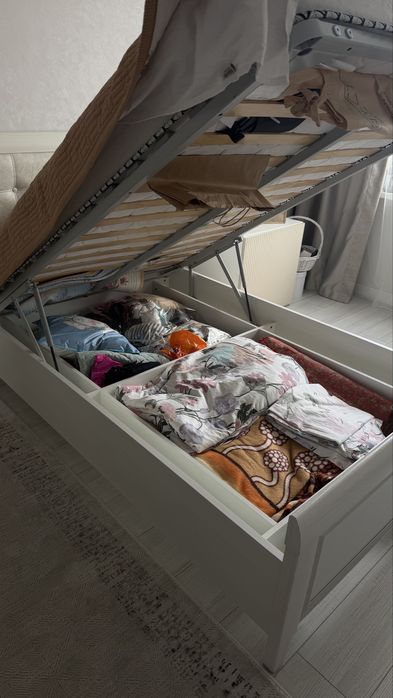 Спальный гарнитур КАРИНА