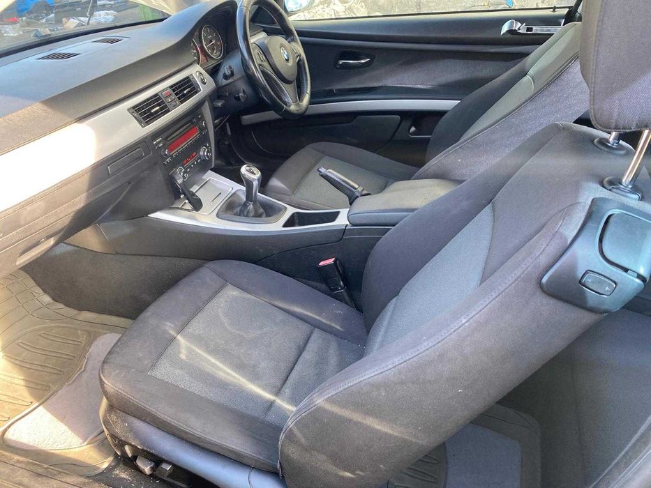 Dezmembrez bmw 330d e92 manual/seria 3/bara e92/capota/far e92/m57/