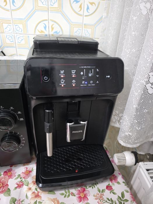 Vând espressor Philips seria 1220