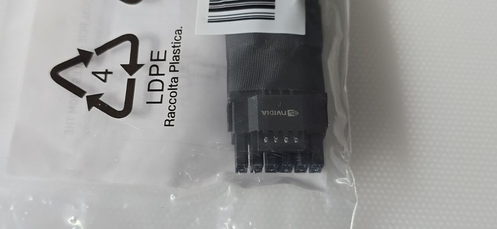 Адаптер за захранване Nvidia 12VHPWR, 2x PCI-E 8-Pin, 16pin