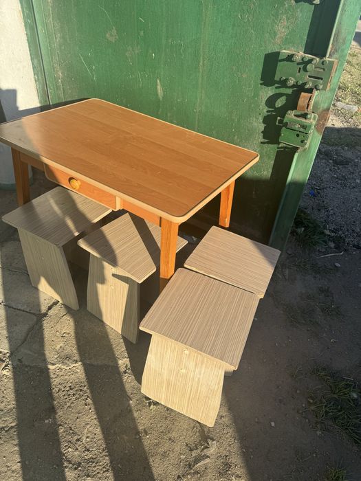 Стол  продам кухоный