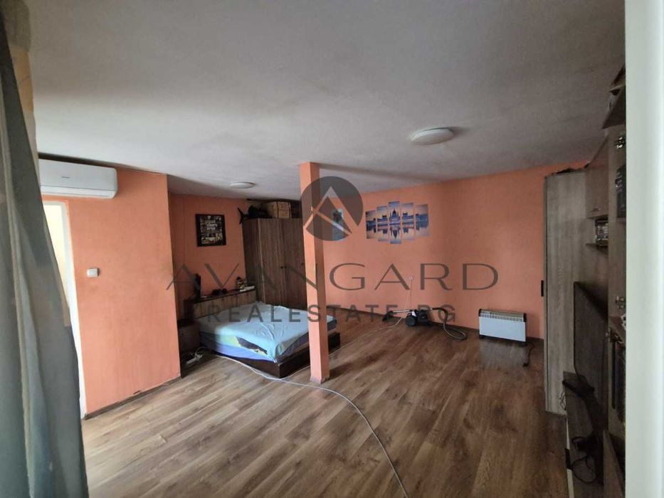 оф.19447 Къща до Камела