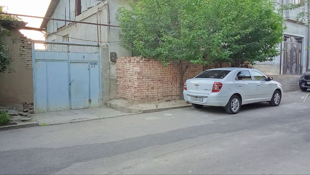 Uy sotiladi yer narxida qowimca malumot tel orqali