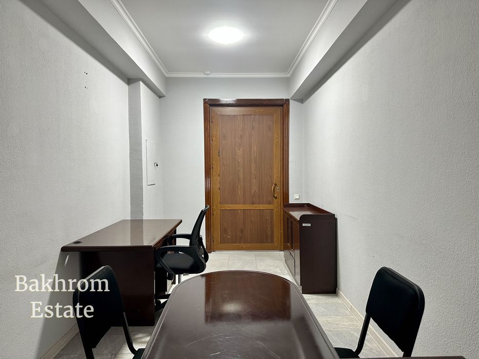 Офис в аренду • 20 м²  • ул. Тараса Шевченко, м. Ойбек