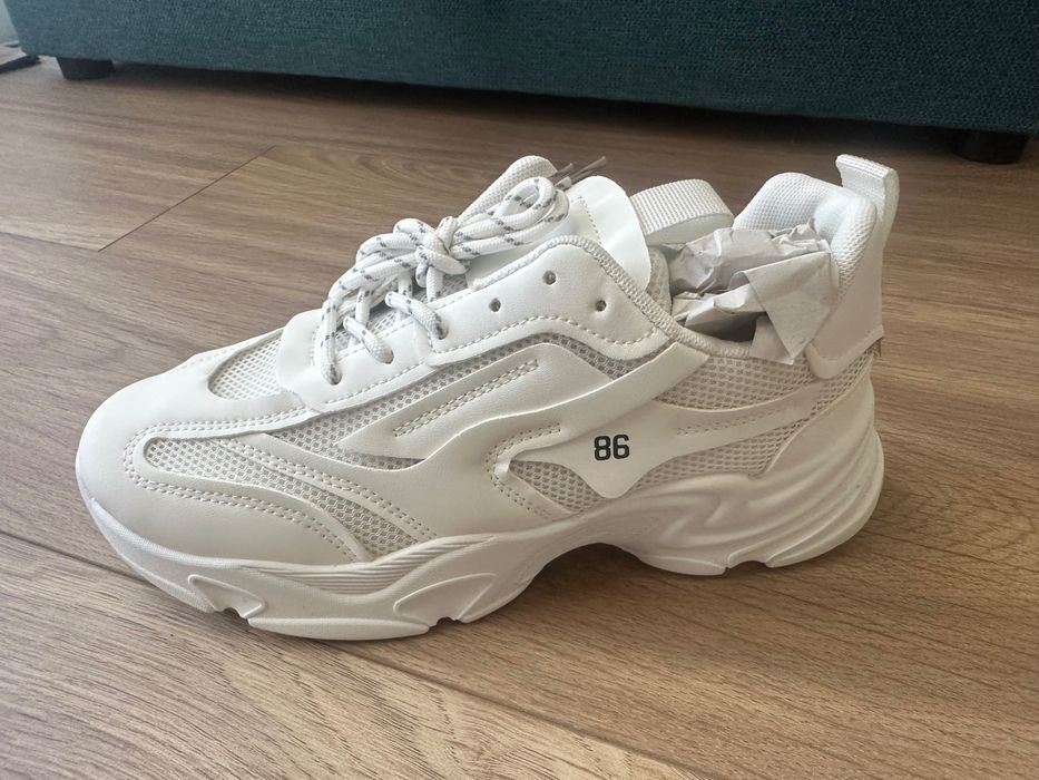 Дамски маратонки за фитнес